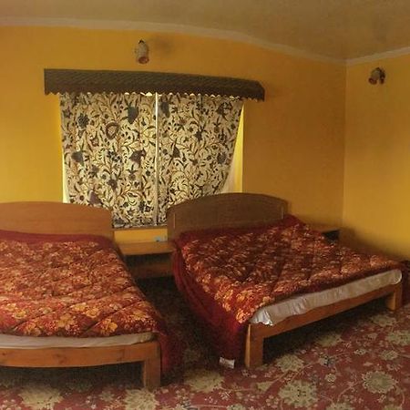Royal Residency Hotel Srīnagar Exterior foto